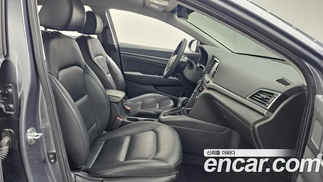 Hyundai Avante 2017 thumb 11