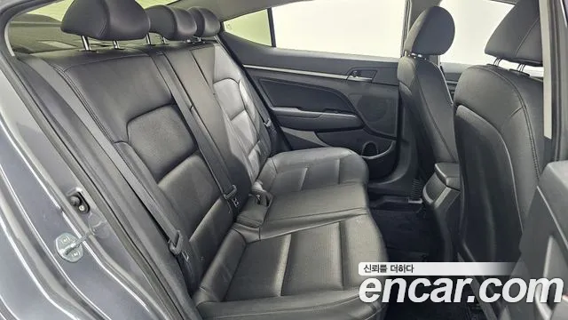 Hyundai Avante 2017 thumb 12