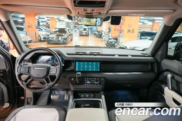 Land Rover Defender 2024 thumb 7