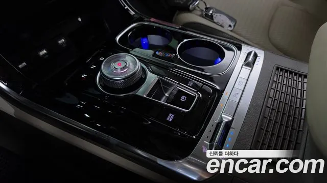 Kia Carnival 2022 thumb 9