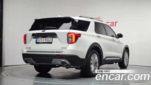 Ford Explorer 2023 thumb 2