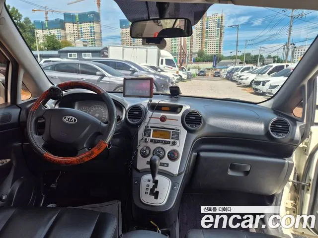 Kia Carens 2008 thumb 8