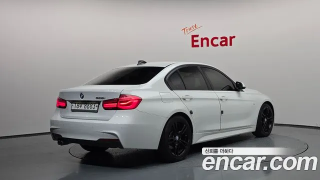 BMW 3 серии 2016 thumb 2