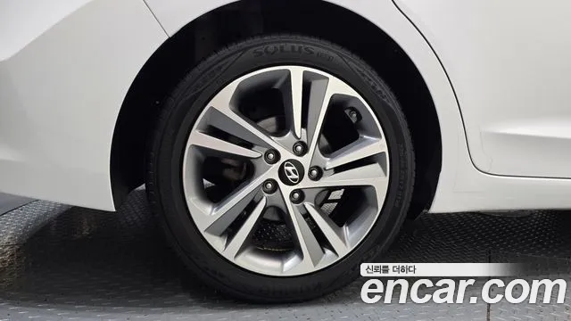 Hyundai Avante 2018 thumb 5