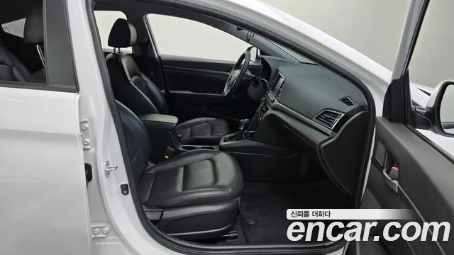 Hyundai Avante 2018 thumb 11