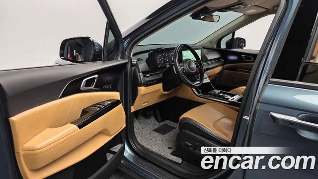 Kia Carnival 2023 thumb 10