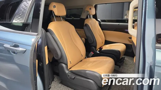 Kia Carnival 2023 thumb 12