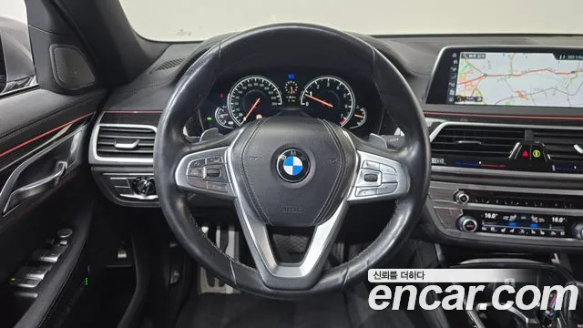 BMW 7 серии 2017 thumb 12