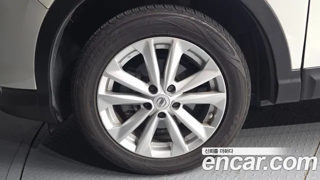 Nissan Qashqai 2015 thumb 5
