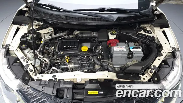 Nissan Qashqai 2015 thumb 6