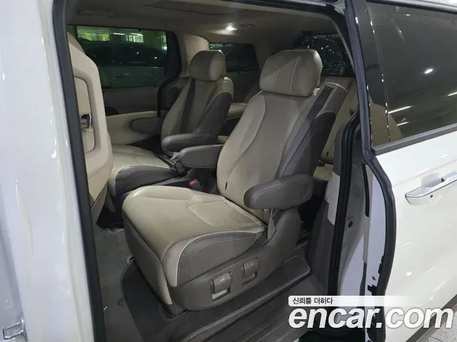 Kia Carnival 2022 thumb 8