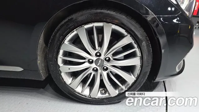 Genesis G80 2016 thumb 5