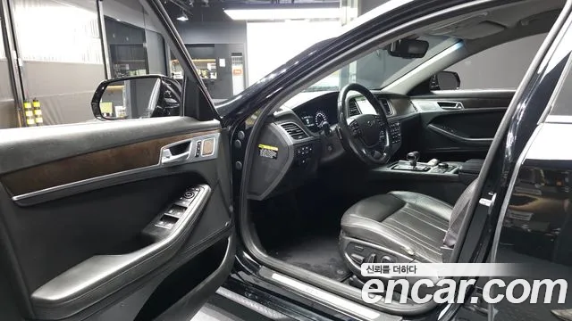 Genesis G80 2016 thumb 10