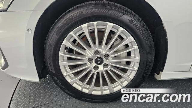 Audi A6 2021 thumb 4