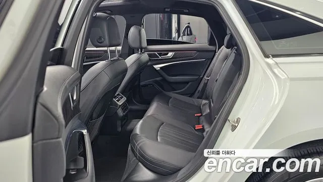 Audi A6 2021 thumb 11