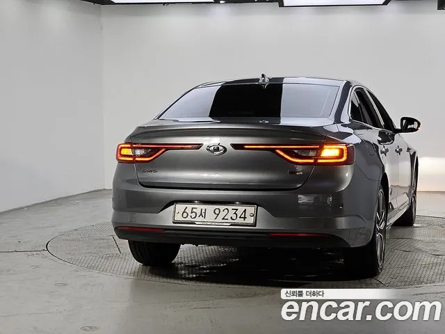 Renault Megane 2016 thumb 3
