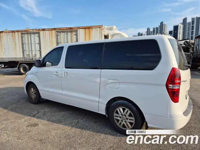 Hyundai Starex 2017 thumb 4