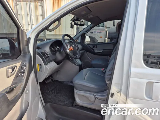 Hyundai Starex 2017 thumb 6