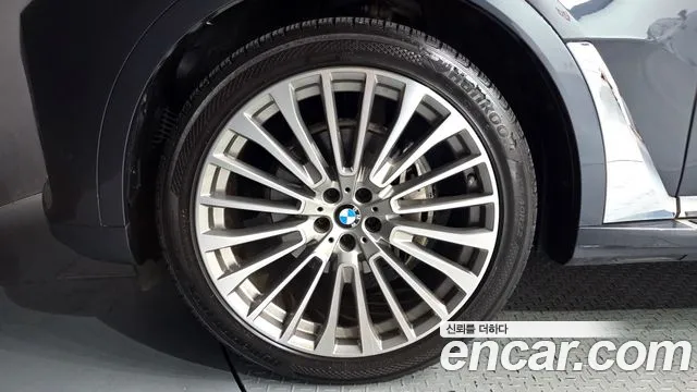 BMW X7 2020 thumb 5