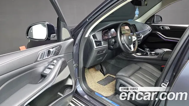 BMW X7 2020 thumb 11