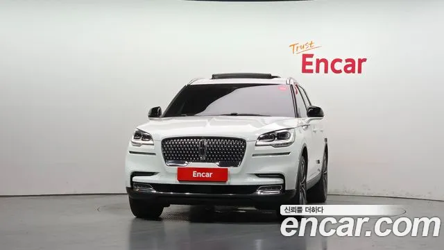 Lincoln Aviator 2022 thumb 3