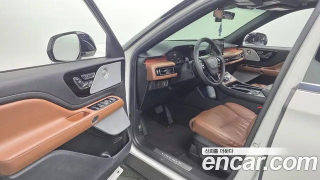 Lincoln Aviator 2022 thumb 10