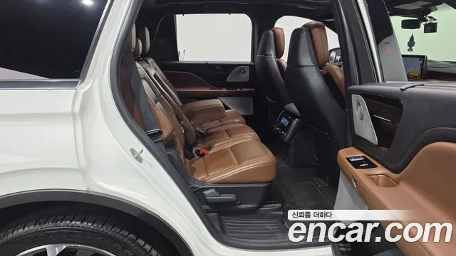 Lincoln Aviator 2022 thumb 11