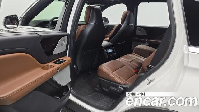 Lincoln Aviator 2022 thumb 12