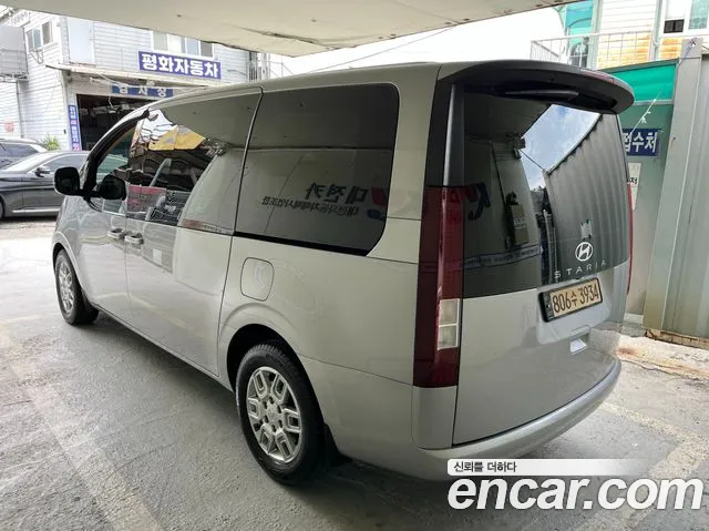 Hyundai Staria 2022 thumb 2