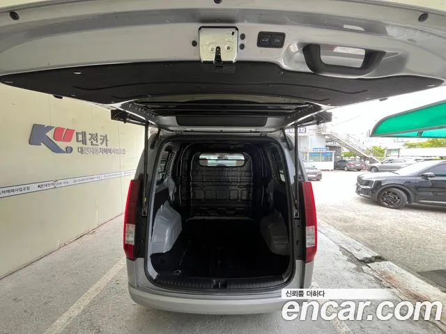 Hyundai Staria 2022 thumb 7
