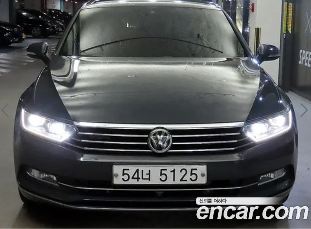 Volkswagen Passat GT 2018 thumb 2