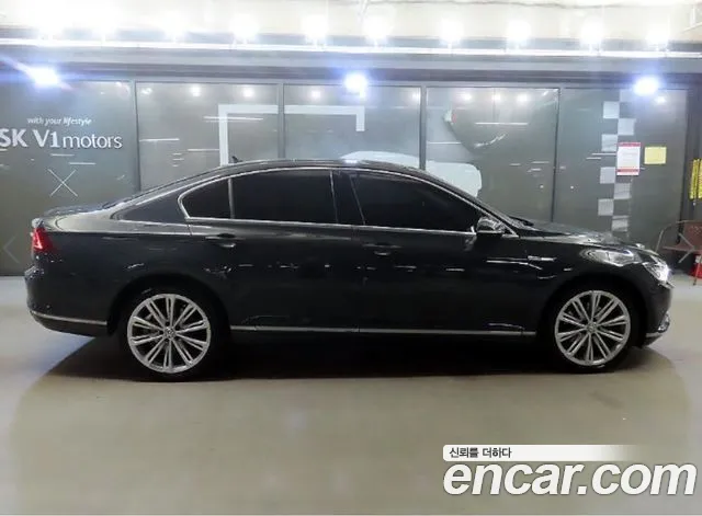 Volkswagen Passat GT 2018 thumb 3