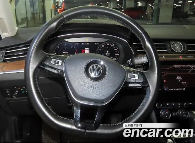 Volkswagen Passat GT 2018 thumb 8