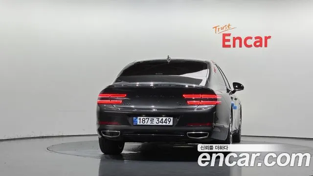 Genesis G80 2022 thumb 3