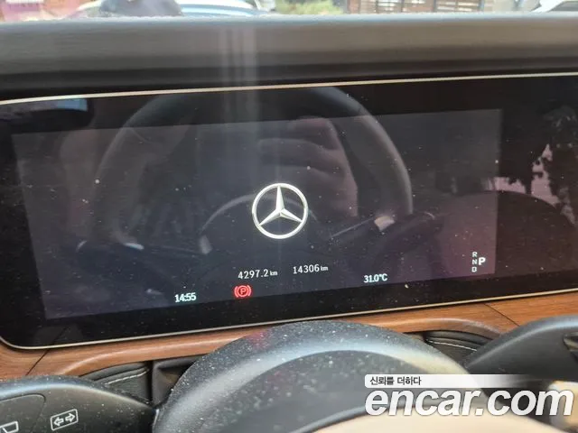 Mercedes-Benz G-Класс 2025 thumb 8
