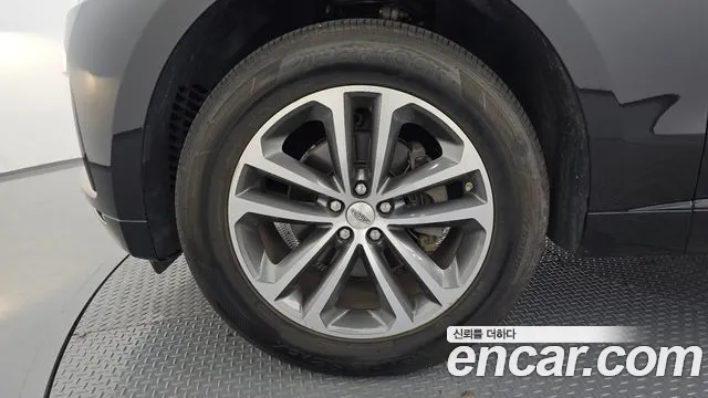 Jaguar F-Pace 2017 thumb 5