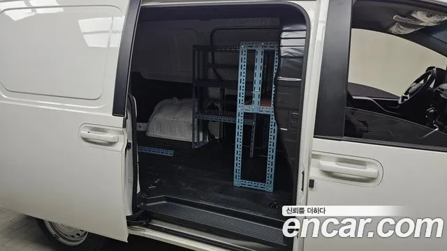 Hyundai Staria 2022 thumb 10
