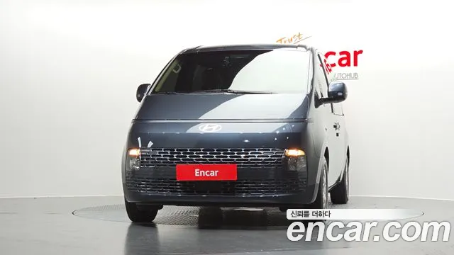 Hyundai Staria 2024 thumb 2