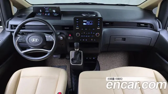 Hyundai Staria 2024 thumb 6