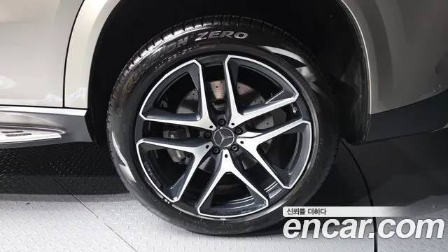 Mercedes-Benz GLE 2023 thumb 5