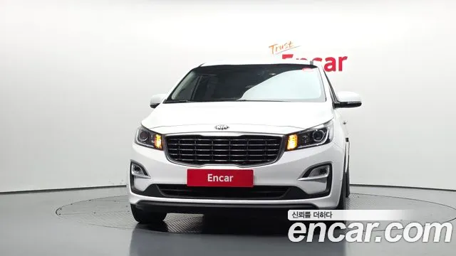 Kia Carnival 2018 thumb 3
