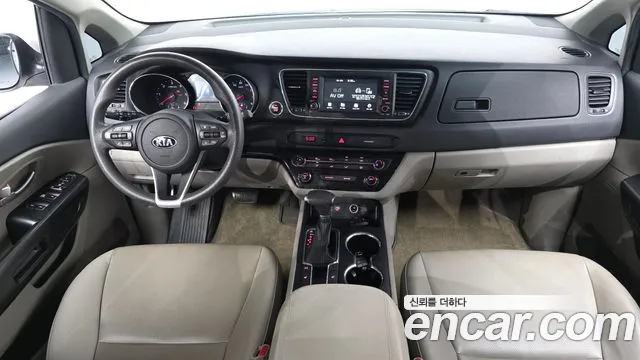 Kia Carnival 2018 thumb 7