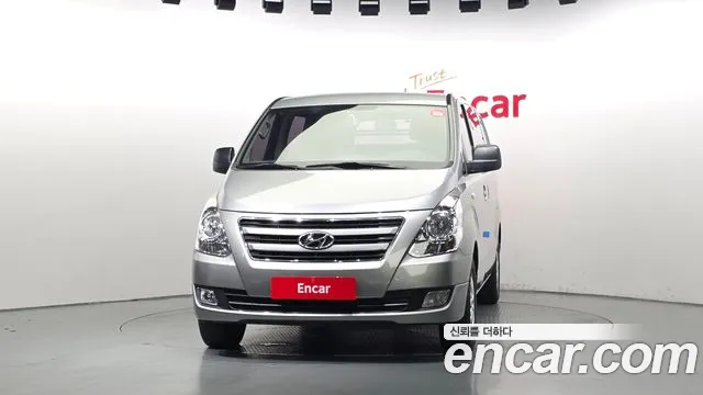 Hyundai Staria 2017 thumb 3