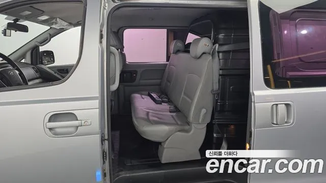 Hyundai Staria 2017 thumb 11