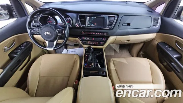 Kia Carnival 2016 thumb 7