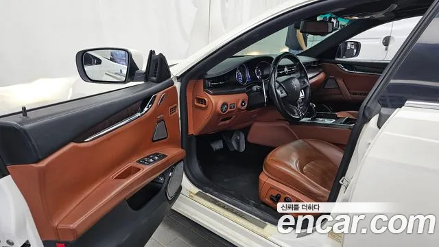 Maserati Quattroporte 2014 thumb 10