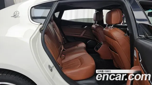 Maserati Quattroporte 2014 thumb 12