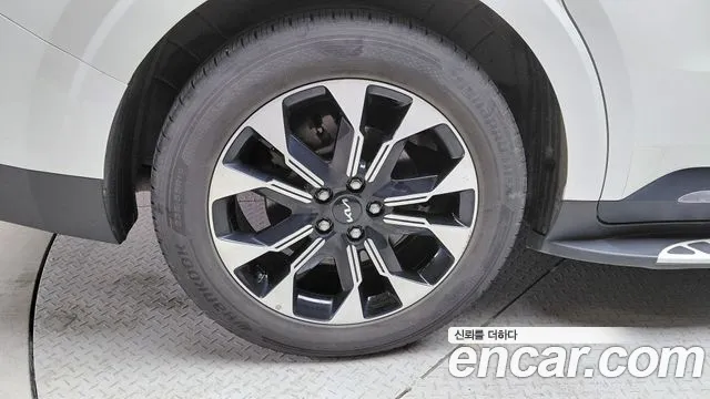 Kia Carnival 2021 thumb 5