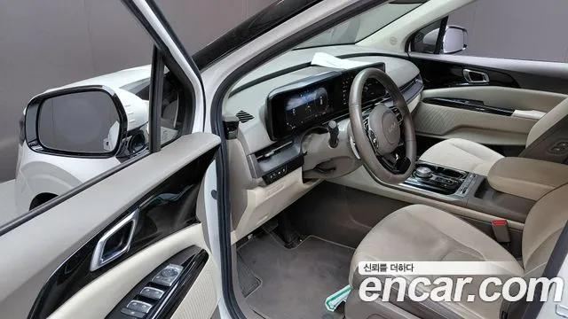 Kia Carnival 2021 thumb 10