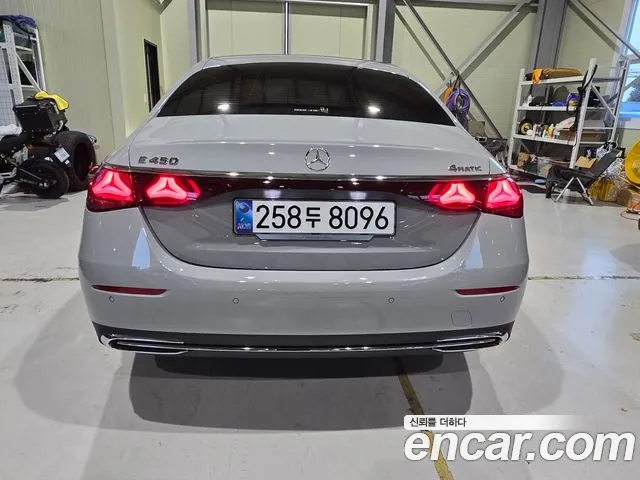 Mercedes-Benz E-Класс 2025 thumb 4